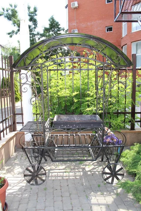 Агой: Kompliment Hotel