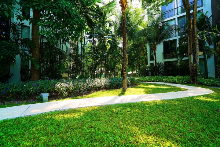 Тхаланг: Casuarina Shores
