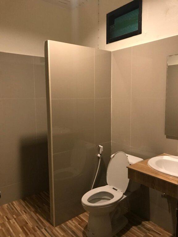 Чумпхон: Room Place