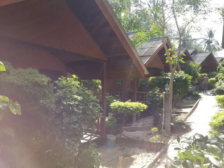 Мэй-Хаад-Бэй: Save Bungalows