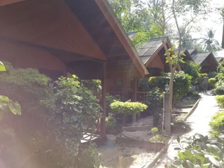 Мэй-Хаад-Бэй: Save Bungalows