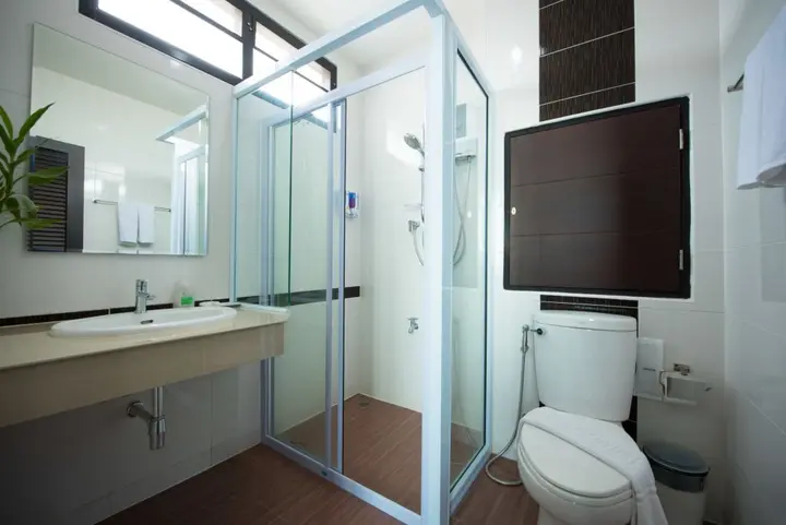 Сураттхани: Lee Hotel