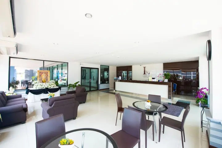 Сураттхани: Lee Hotel