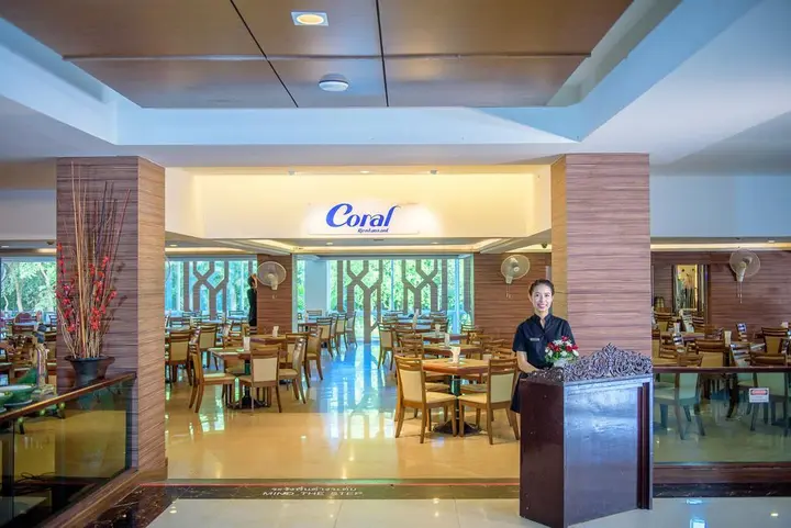 Чаам: Golden Beach Cha-Am Hotel