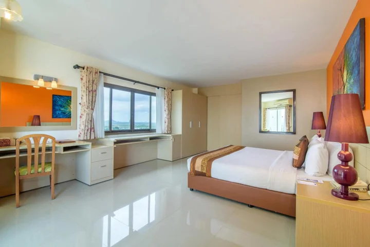 Чаам: Golden Beach Cha-Am Hotel