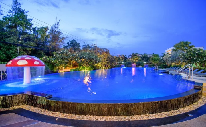 Чаам: Golden Beach Cha-Am Hotel