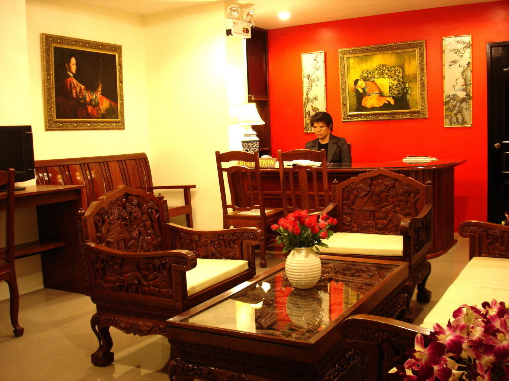 Бангкок: The Bang Khun Phrom Suites