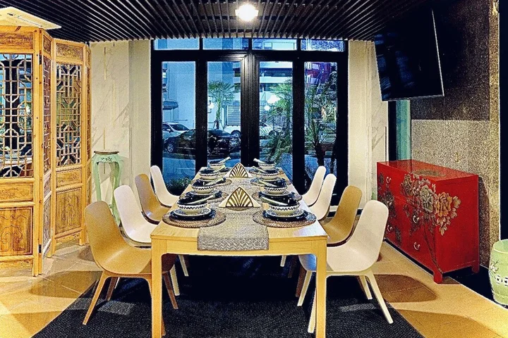 Рои Эт: M Grand Hotel Roiet