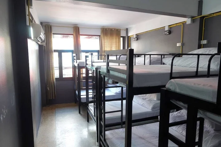 Бангкок: BTS Khaosan Hostel
