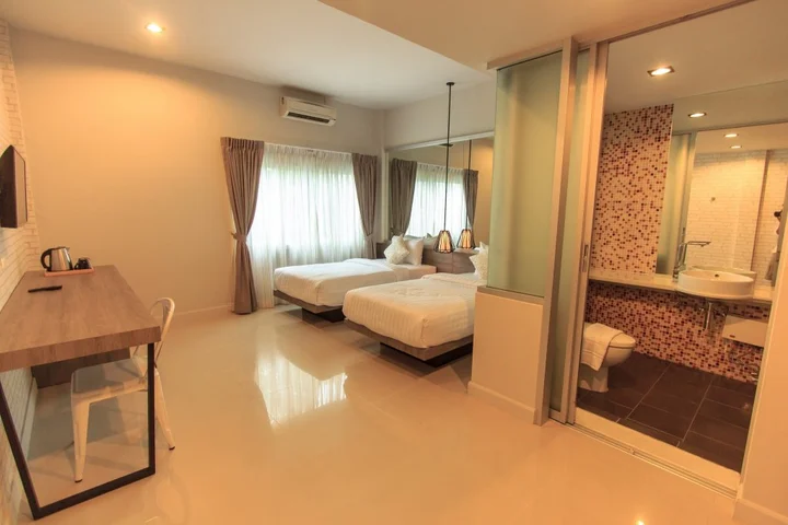 Тхаланг: Отель Silla Loft Patong