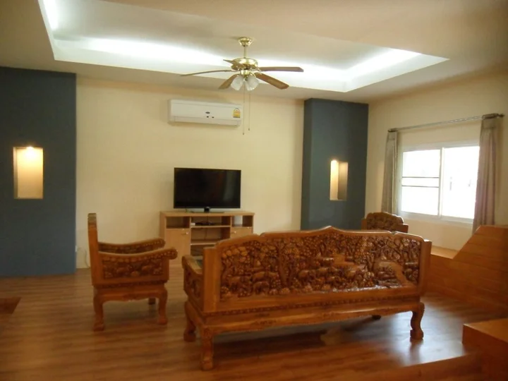 Сирача: Two Fifty Nine Resort