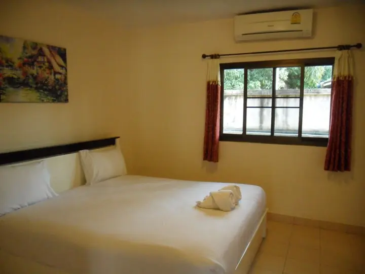 Сирача: Two Fifty Nine Resort