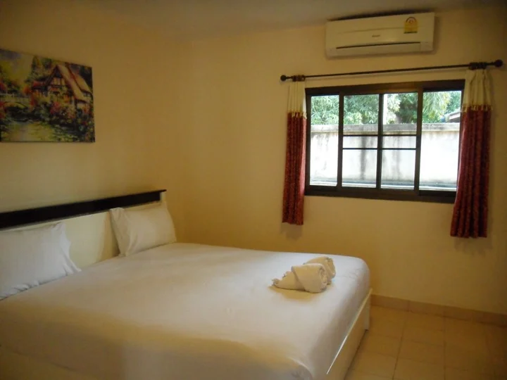 Сирача: Two Fifty Nine Resort
