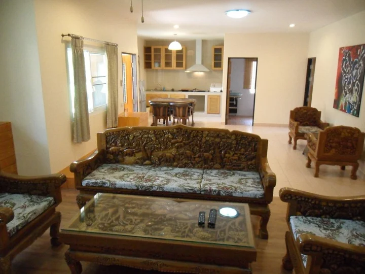 Сирача: Two Fifty Nine Resort