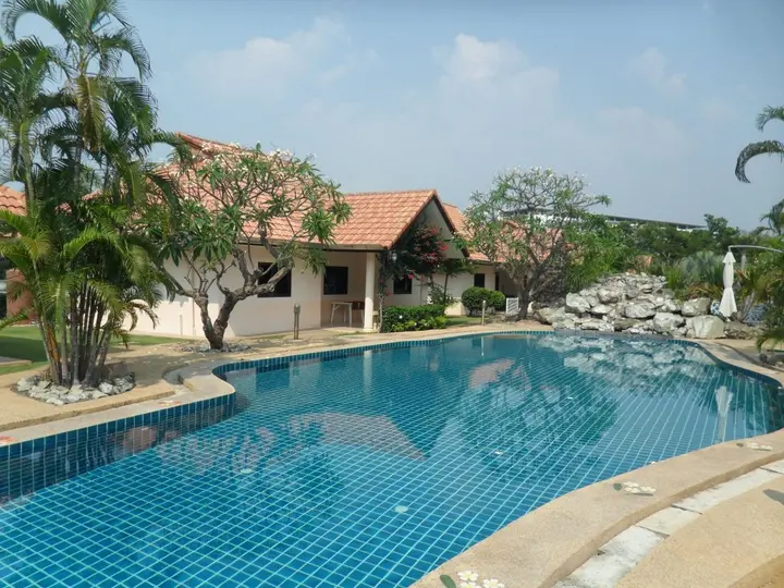 Сирача: Two Fifty Nine Resort