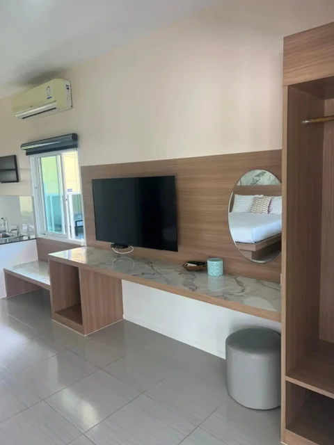 Сичон: Thipburee Resort