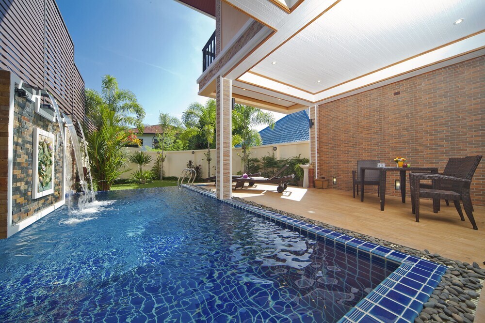Тхаланг: BangTao Tara Villa Four
