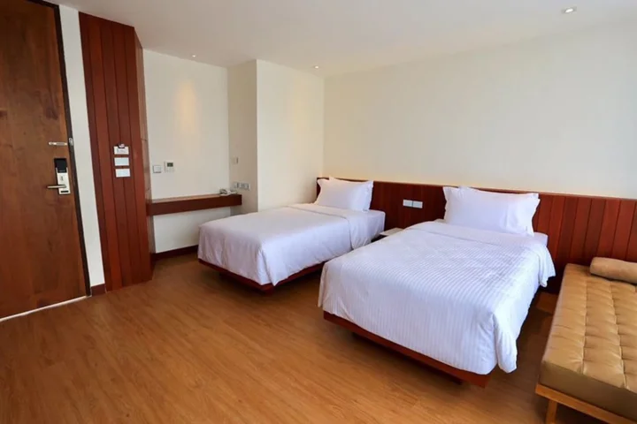 Сам-Рои-Йот: Varinah Resort