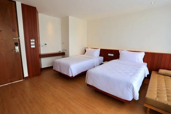 Сам-Рои-Йот: Varinah Resort
