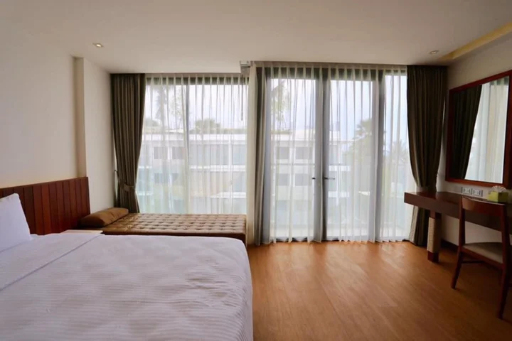 Сам-Рои-Йот: Varinah Resort