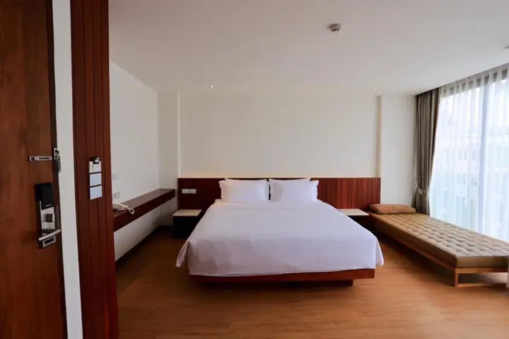 Сам-Рои-Йот: Varinah Resort