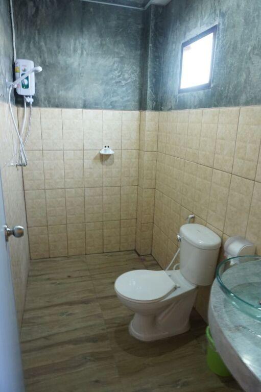 Паи: Love You Hostel