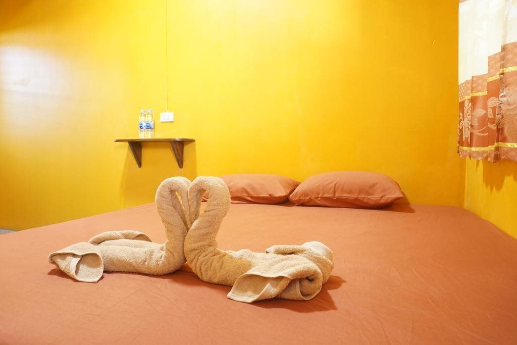 Паи: Love You Hostel