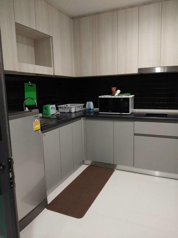 Бангкок: The Room Sukhumvit 62