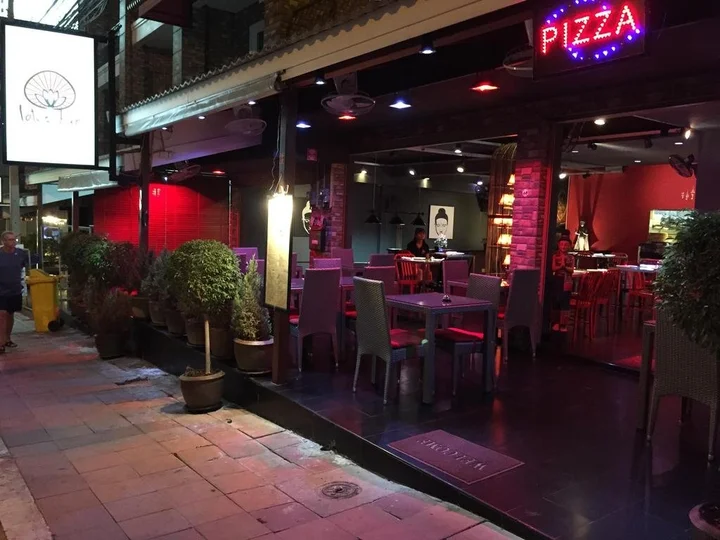 Паттайя: Lotus Bar