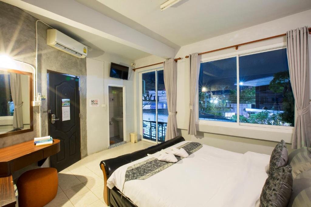 Beehive Phuket Old Town - Hostel — фото 2