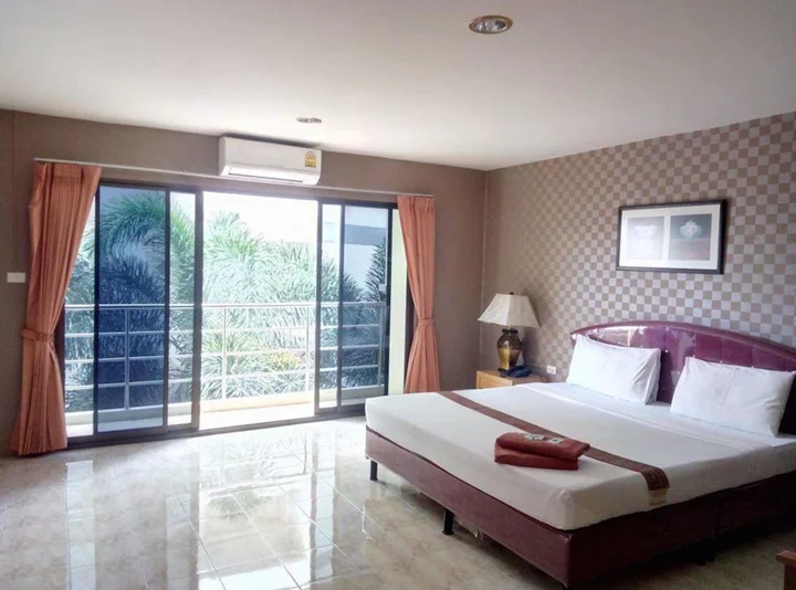 Хатъяй: Pearl Place Hotel