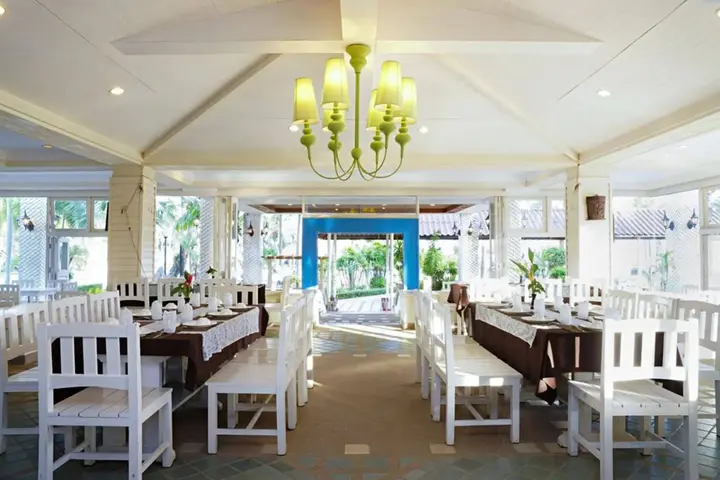 Клаенг: Rock Garden Beach Resort