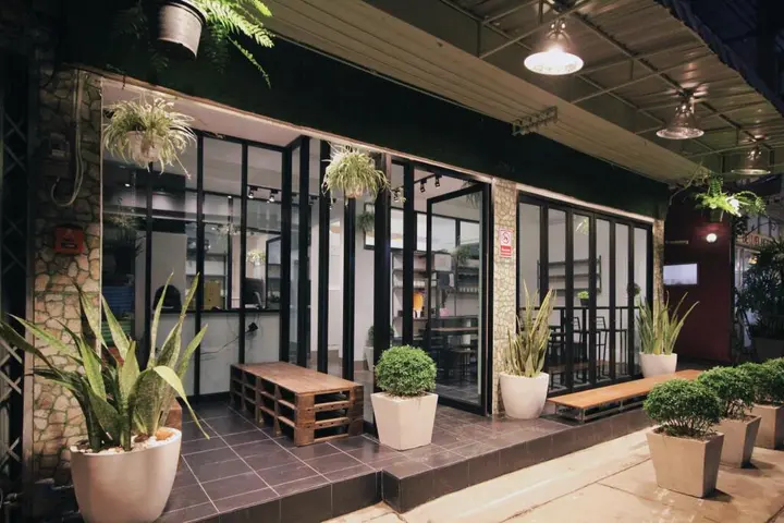 Бангкок: Mint Hostel