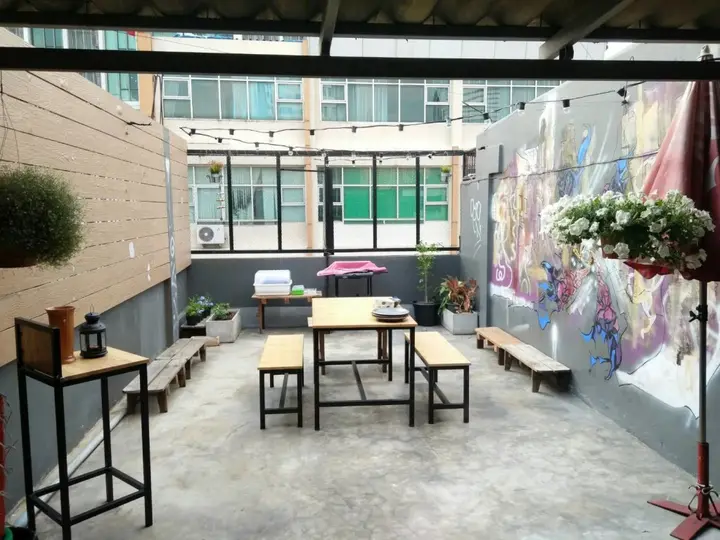 Бангкок: Din Space Bangkok