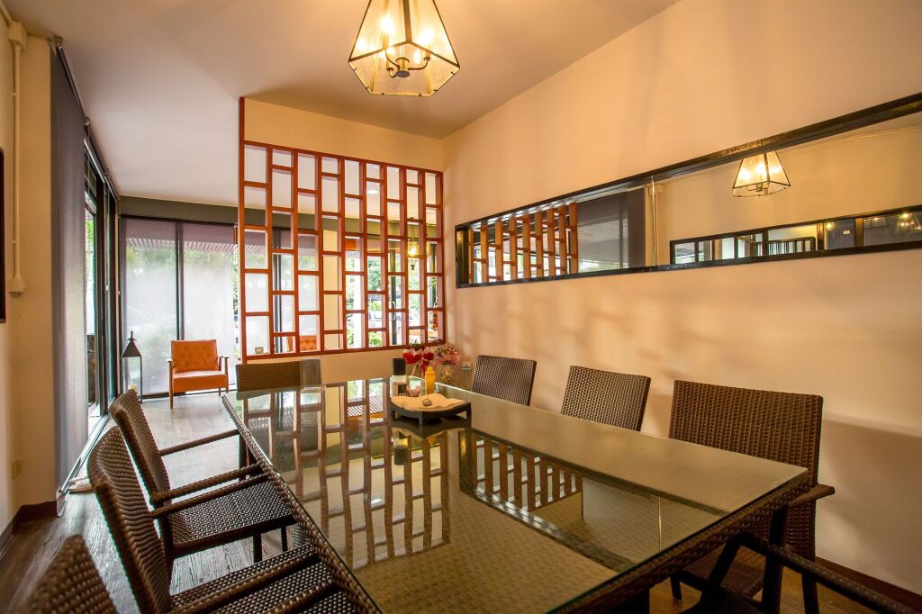 Маерим: First Residence