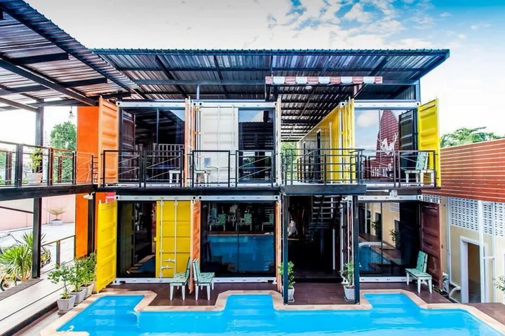 Чумпхон: Retro Box Hotel