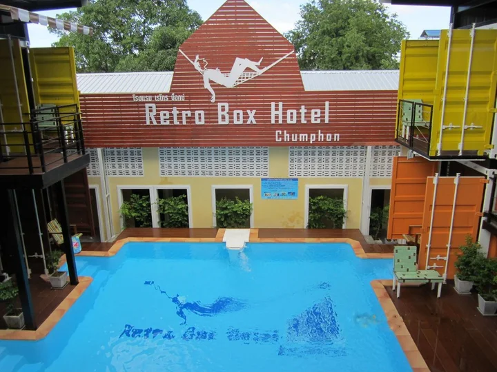 Чумпхон: Retro Box Hotel