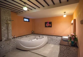 Чумпхон: Retro Box Hotel
