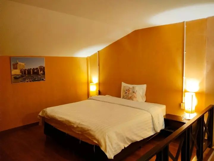 Чумпхон: Retro Box Hotel