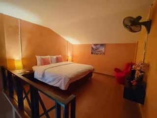 Чумпхон: Retro Box Hotel
