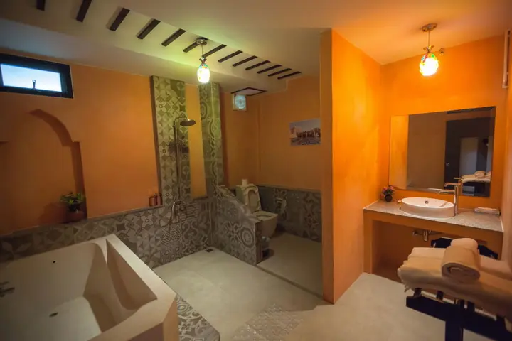 Чумпхон: Retro Box Hotel