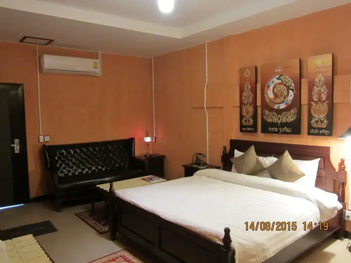 Чумпхон: Retro Box Hotel