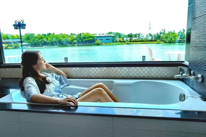 Утхай: Thaiasia Goldensea Resort