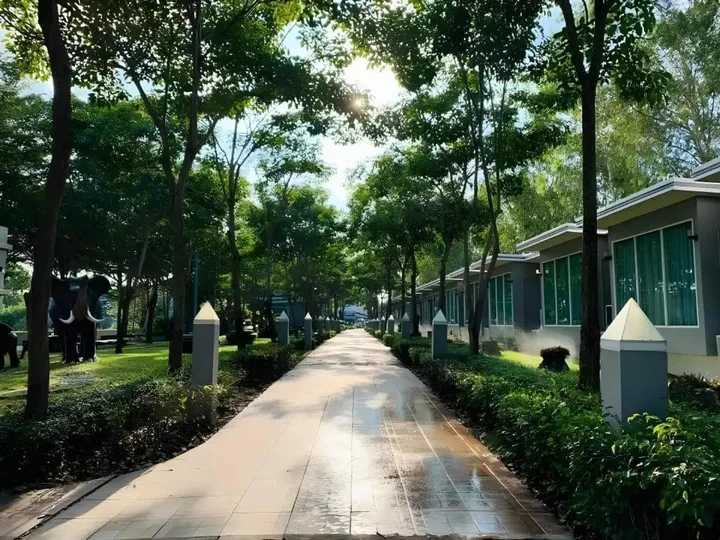 Утхай: Thaiasia Goldensea Resort