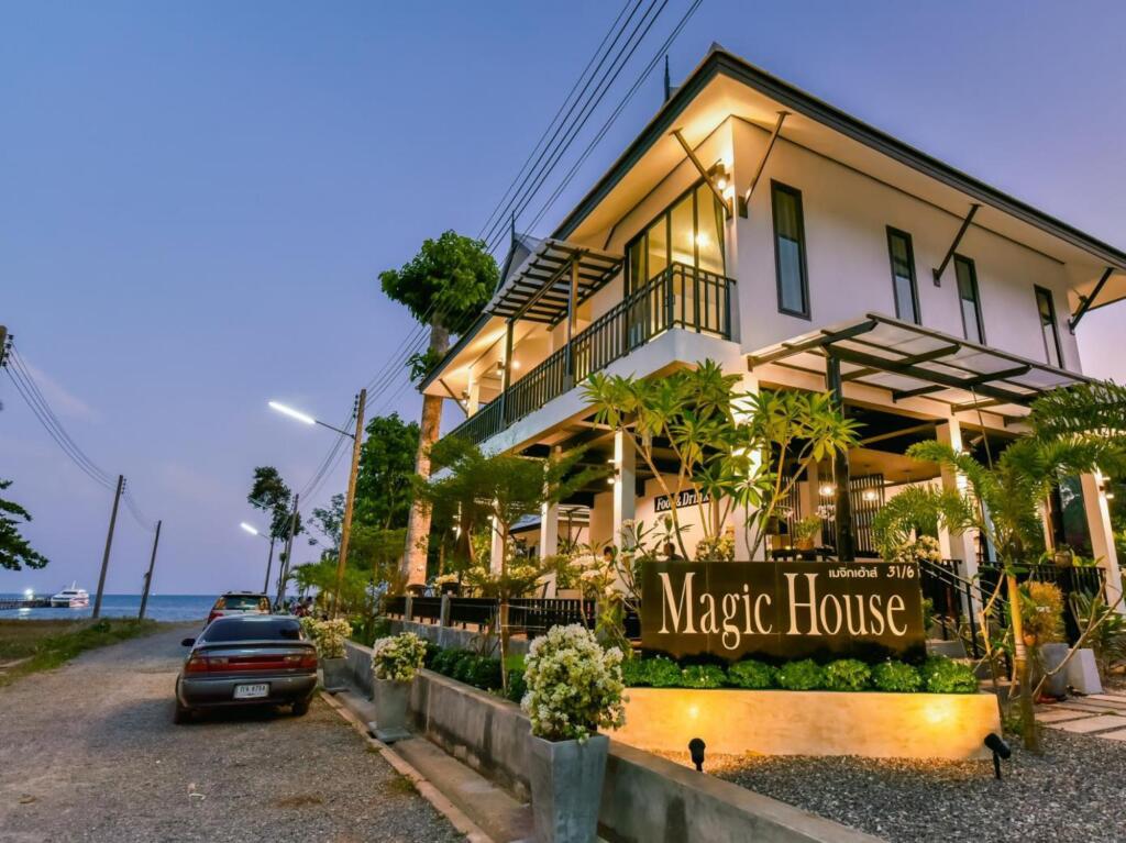 Чумпхон: Magic House