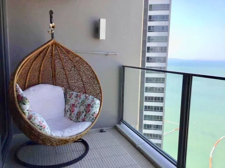 Паттайя: NorthPoint Pattaya Luxury Apartments by GrandisVillas