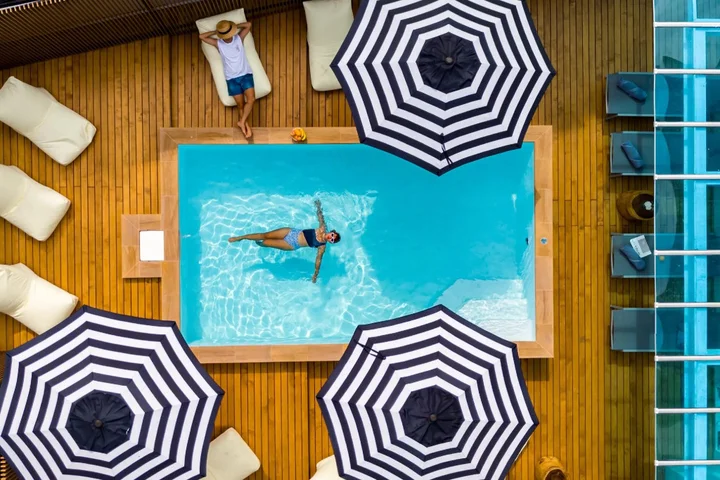 Пхукет: The Tint at Phuket town