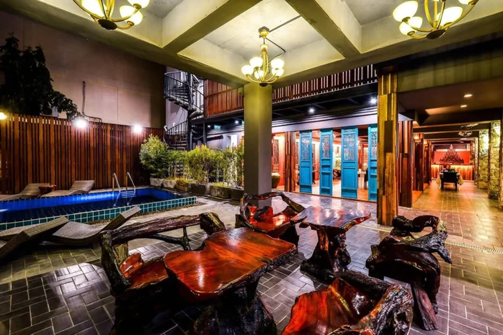 Пхукет: Lap Roi Karon Beachfront