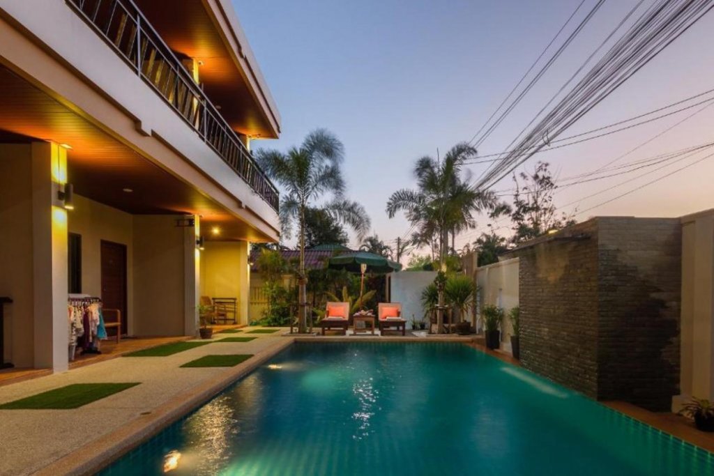 Муанг: Happy Eight Resort Phuket