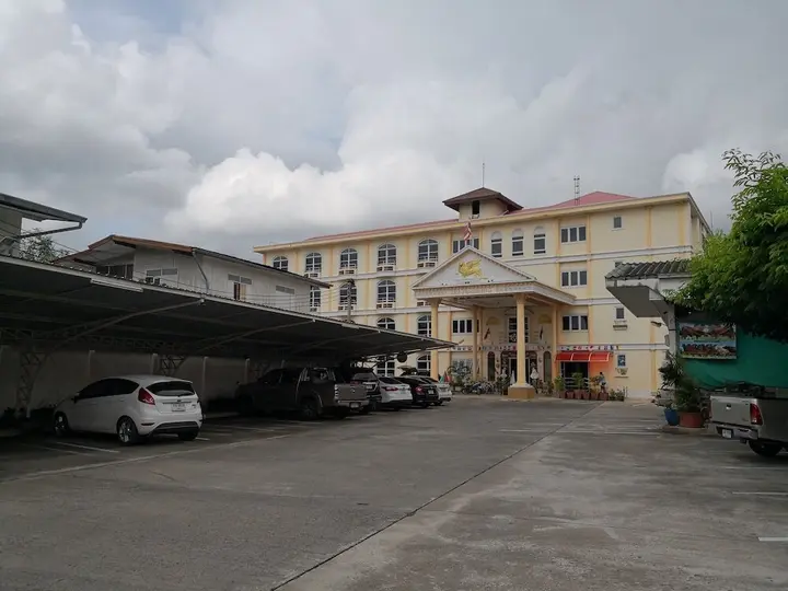 Варин-Чамрап: Phadaeng Hotel